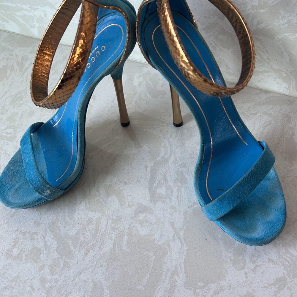 Preloved Gucci heels - Picture 7 of 11